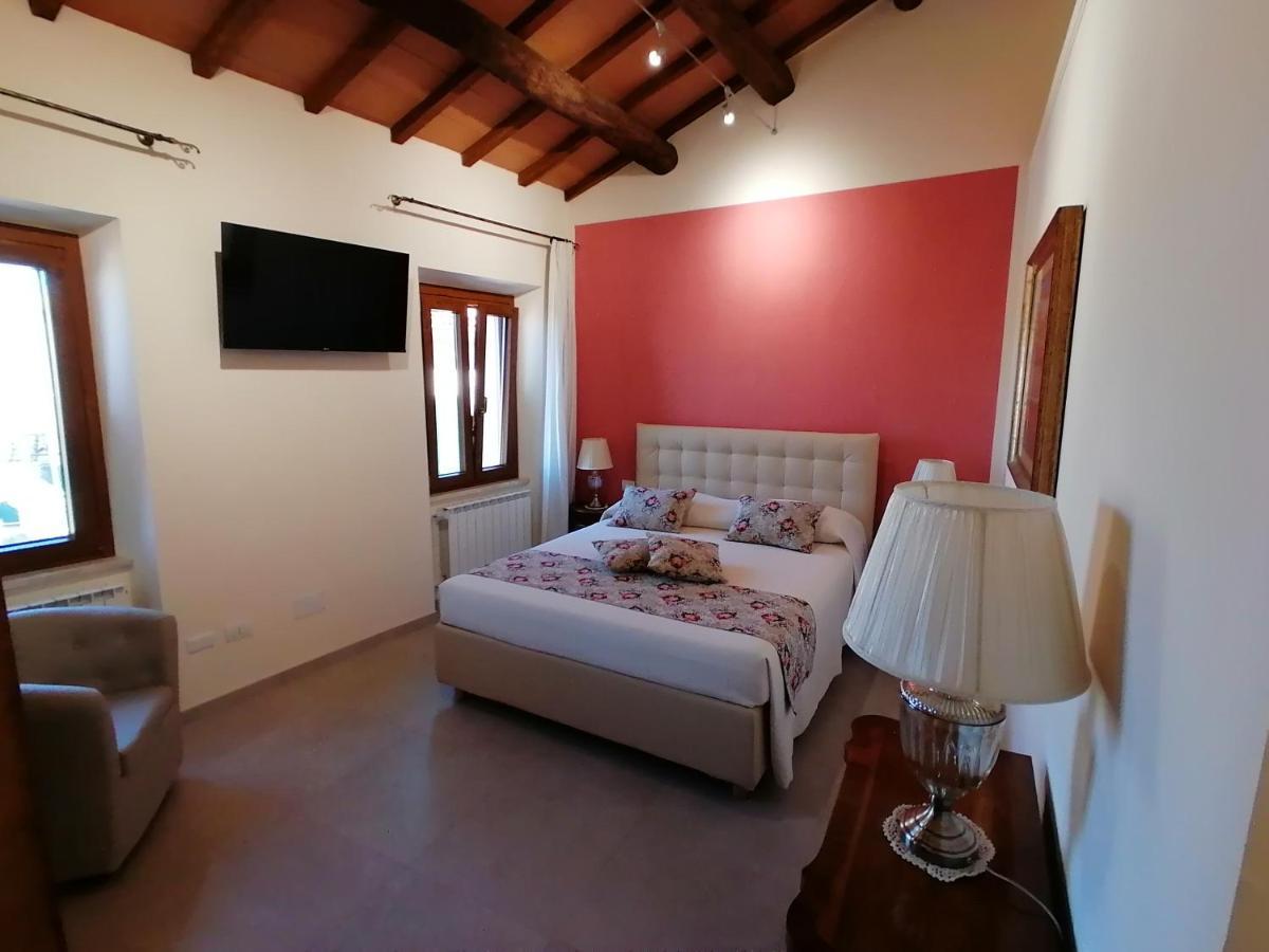 Dimo' Re Bed & Breakfast Farnese Exterior photo