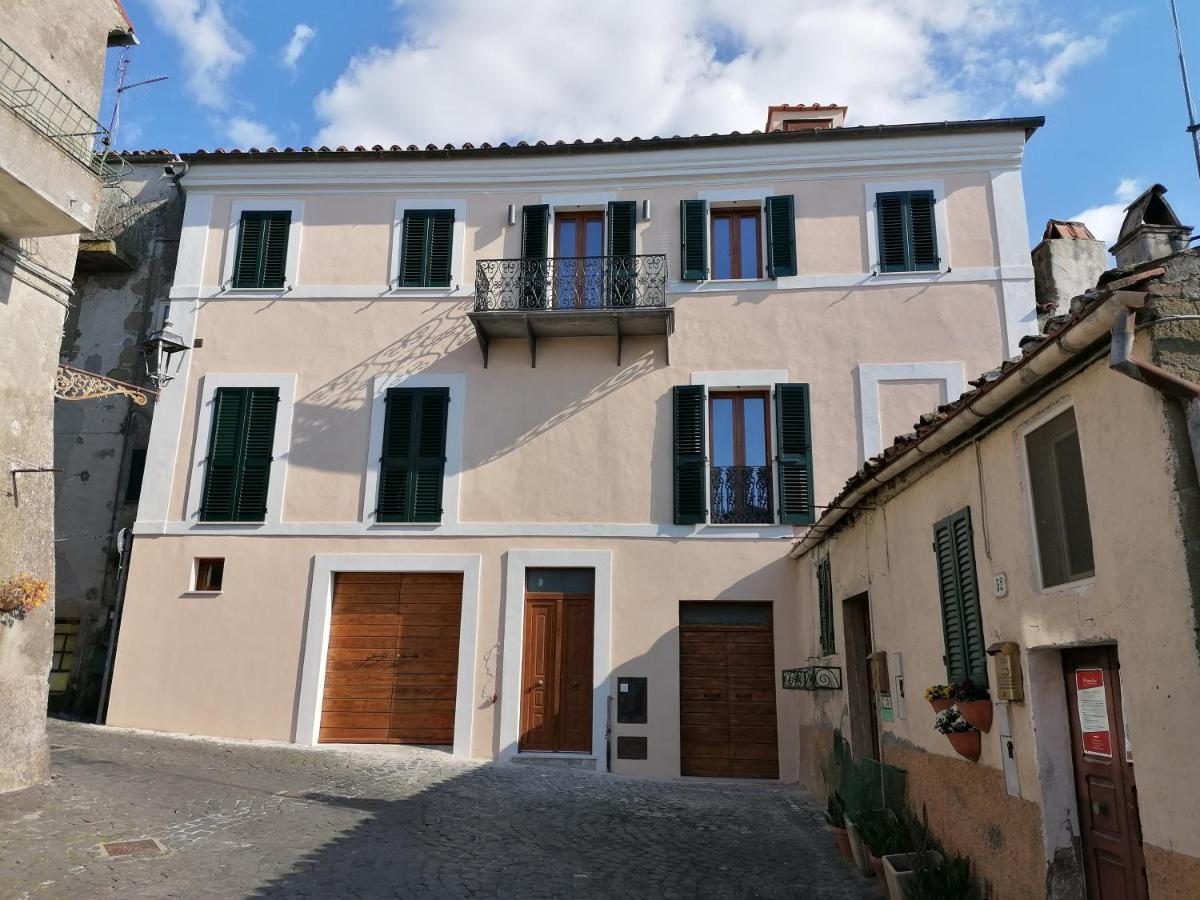 Dimo' Re Bed & Breakfast Farnese Exterior photo
