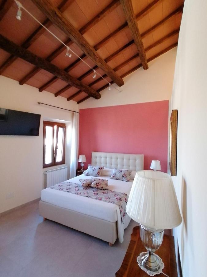 Dimo' Re Bed & Breakfast Farnese Exterior photo