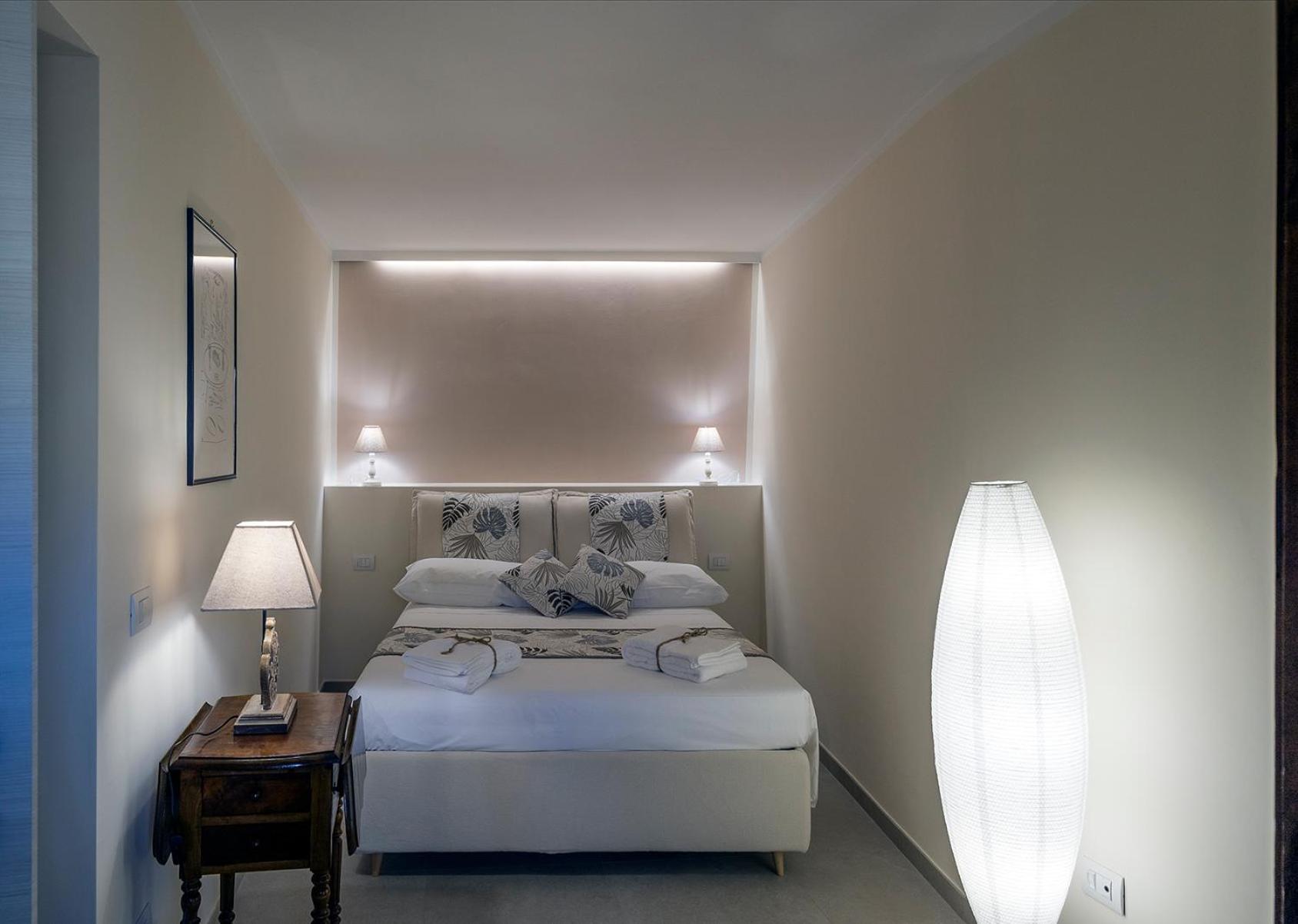 Dimo' Re Bed & Breakfast Farnese Exterior photo