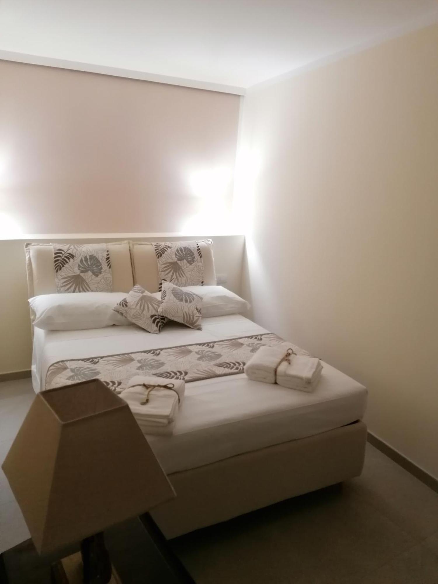 Dimo' Re Bed & Breakfast Farnese Exterior photo