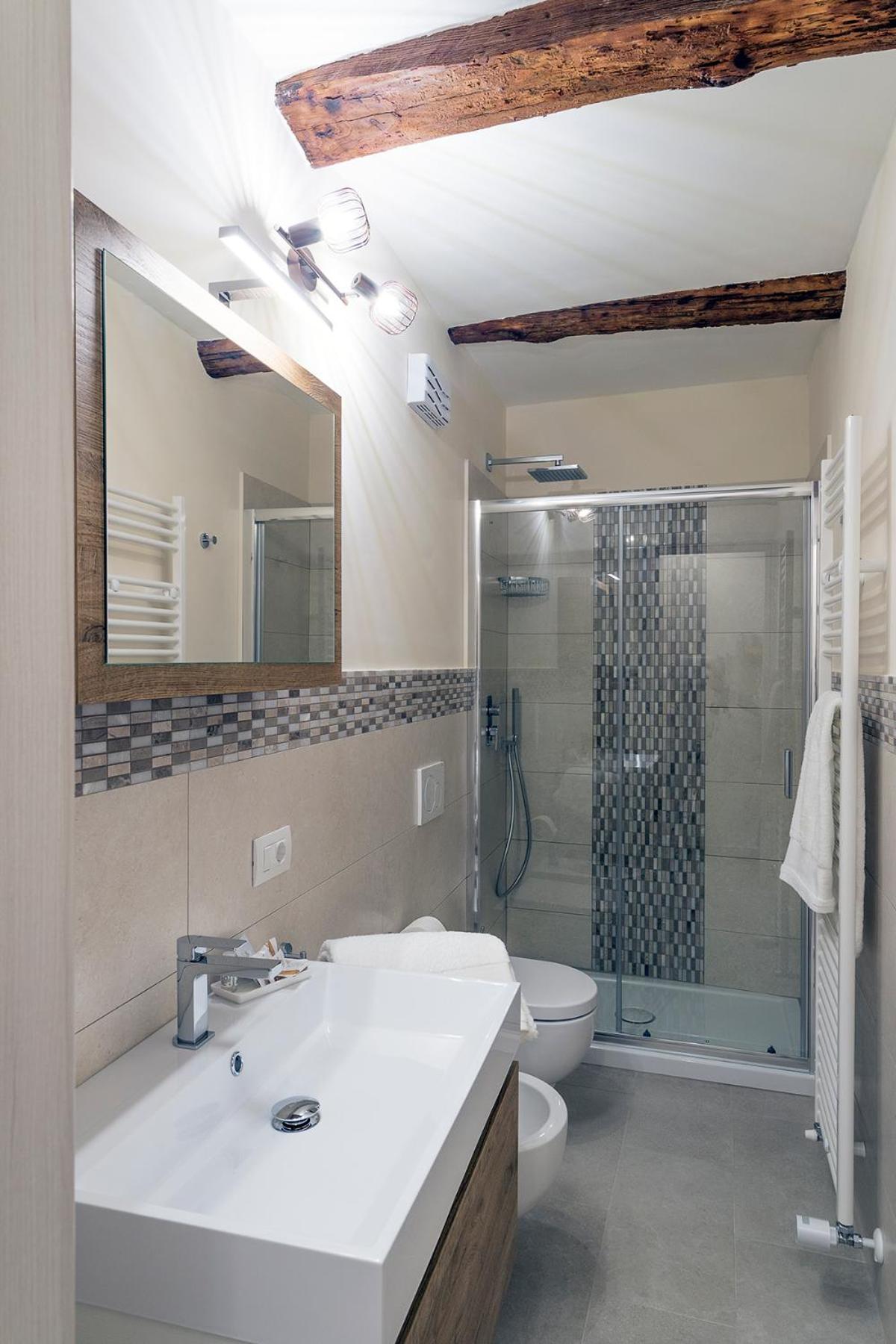 Dimo' Re Bed & Breakfast Farnese Exterior photo